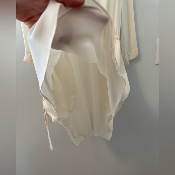 Aritzia Babaton 100% Silk Long Sleeve Bennett Mini Dress in White/Cream Small - Picture 12 of 15